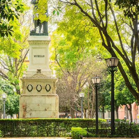 Alohamundi Plaza Del Museo